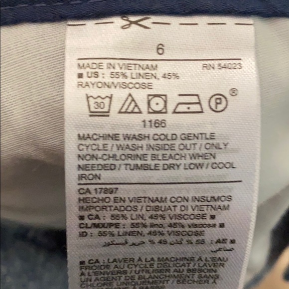 5” linen blend floral shorts - Picture 3 of 3